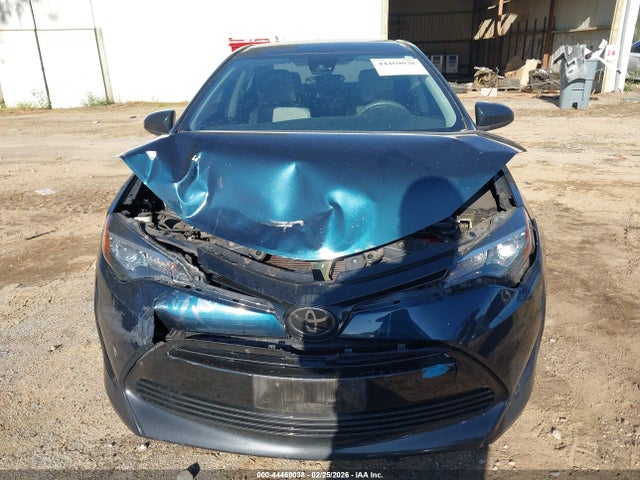 Toyota COROLLA LE 2018 5YFBURHE3JP831470 Image 12