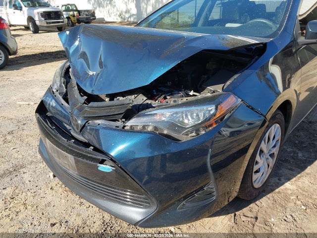 Toyota COROLLA LE 2018 5YFBURHE3JP831470 Image 6