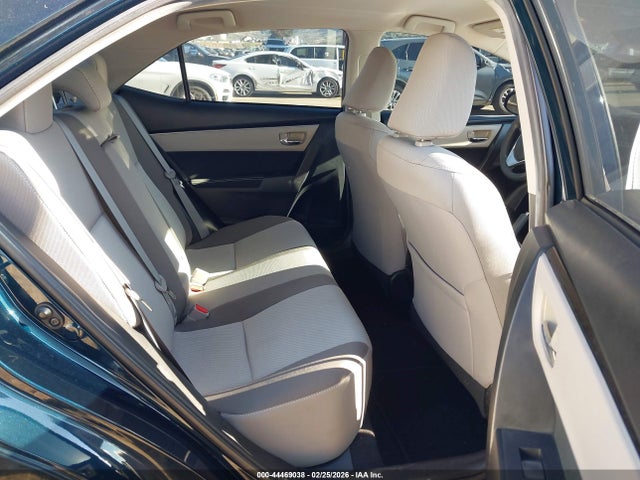 Toyota COROLLA LE 2018 5YFBURHE3JP831470 Image 8