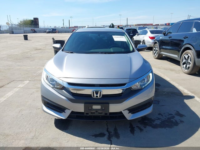 Honda Civic Lx 2018 2HGFC2F53JH531790 Image 12