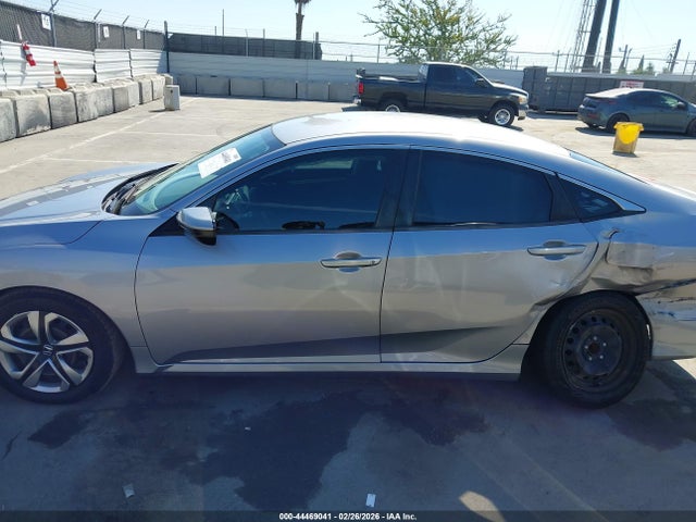 Honda Civic Lx 2018 2HGFC2F53JH531790 Image 14