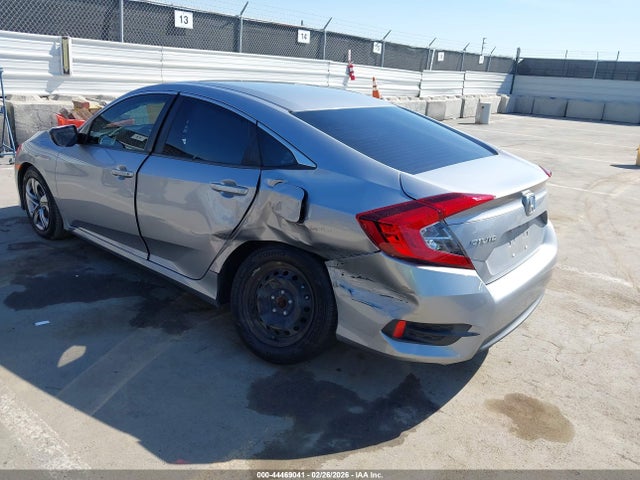 Honda Civic Lx 2018 2HGFC2F53JH531790 Image 3