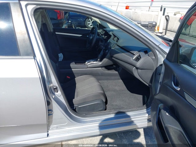 Honda Civic Lx 2018 2HGFC2F53JH531790 Image 5