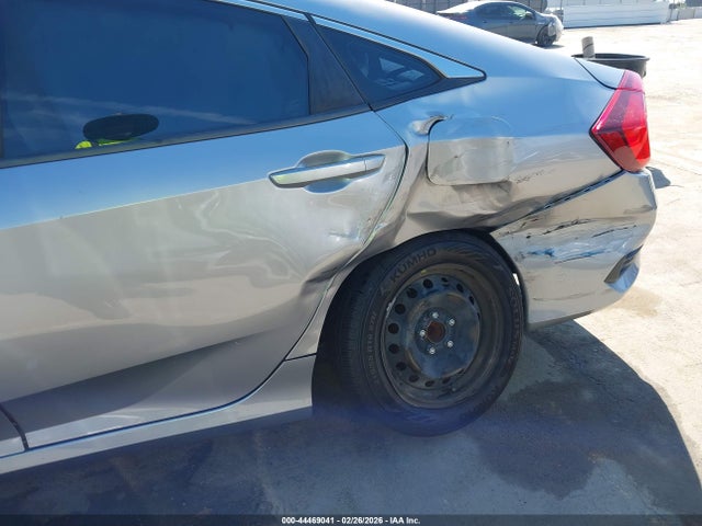 Honda Civic Lx 2018 2HGFC2F53JH531790 Image 6