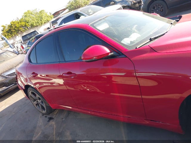 Alfa Romeo Giulia Rwd 2017 ZARFAEBN2H7551780 Image 13