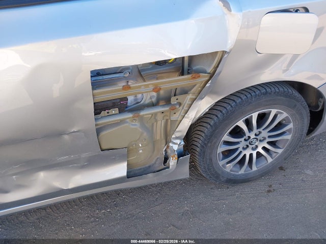 2019 TOYOTA SIENNA 5TDYZ3DC2KS011290 Photo 5
