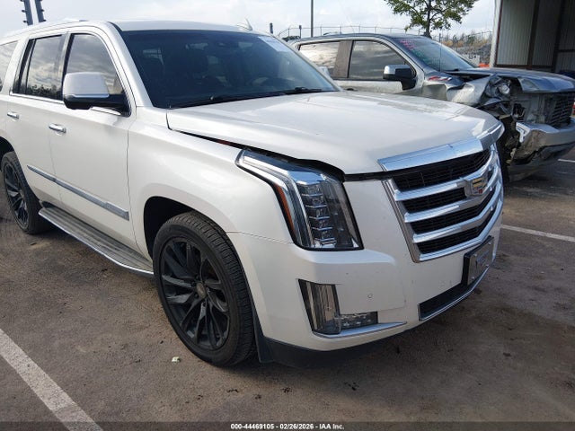 44469105 :رقم المزاد ، 1GYS4MKJ4FR518153 vin ، 2015 Cadillac Escalade Luxury مزاد بيع