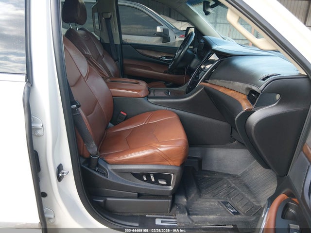 44469105 :رقم المزاد ، 1GYS4MKJ4FR518153 vin ، 2015 Cadillac Escalade Luxury مزاد بيع