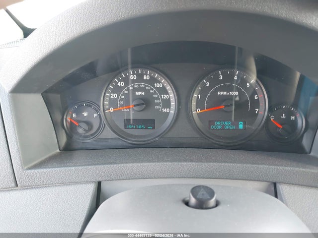 2005 JEEP GRAND CHEROKEE 1J4HR48N75C573378 Photo 6