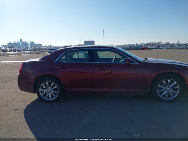 Продажа на аукционе авто 2016 Chrysler 300 Limited, vin: 2C3CCARG0GH208805, номер лота: 44469151