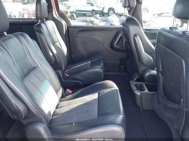 2C4RC1HG5FR710533 Chrysler Town &amp; Country S