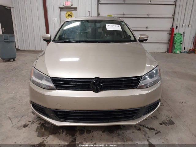 44469216 :رقم المزاد ، 3VWL07AJ4EM288460 vin ، 2014 Volkswagen Jetta 1.8t Sel مزاد بيع