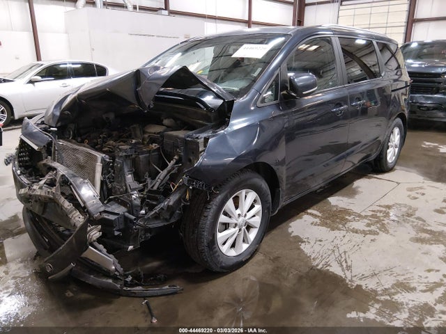 KIA SEDONA LX 2016 KNDMB5C15G6208766 Image 2