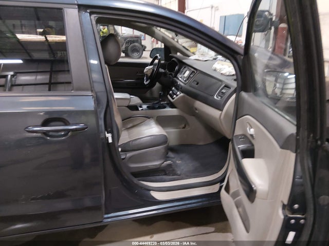 KIA SEDONA LX 2016 KNDMB5C15G6208766 Image 5