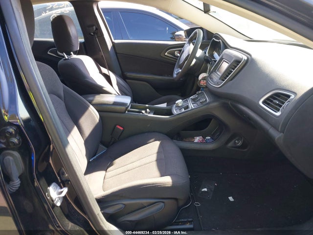 2015 Chrysler 200 Limited მანქანა იყიდება აუქციონზე, vin: 1C3CCCAB9FN542686, აუქციონის ნომერი: 44469234