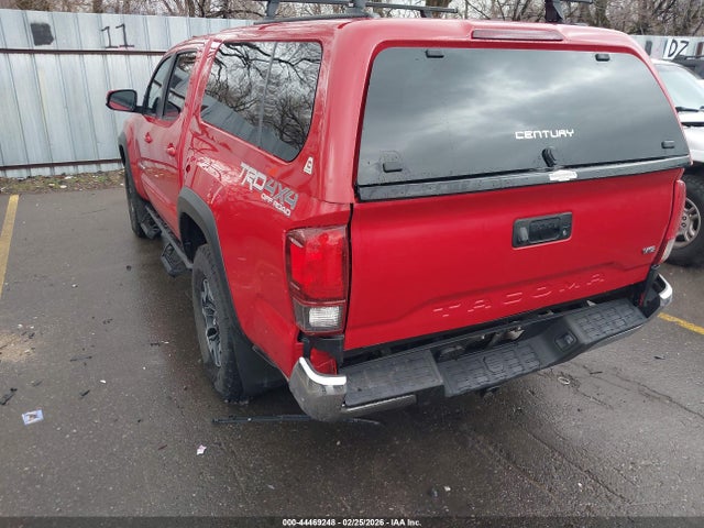 3TMCZ5AN9JM144400 Toyota Tacoma Trd Off Road