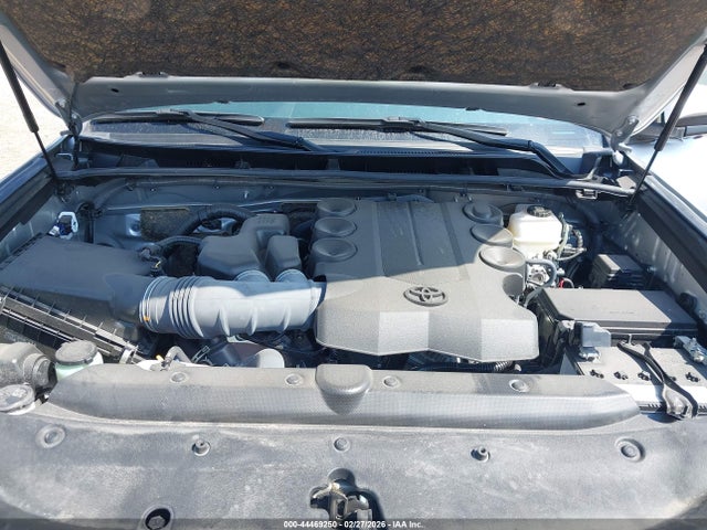 2024 TOYOTA 4RUNNER JTEKU5JR4R6300170 Photo 9
