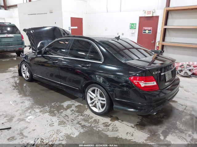 WDDGF4HB4EG202404 Mercedes-Benz C 250 Sport
