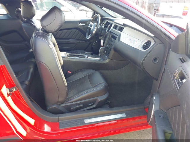 Ford Mustang V6 Premium 2014 1ZVBP8AM4E5334303 Image 5