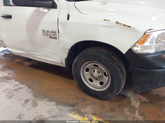 44469292 :رقم المزاد ، 3C6JR6DG1MG595339 vin ، 2021 Ram 1500 Classic Tradesman  4x2 8' Box مزاد بيع