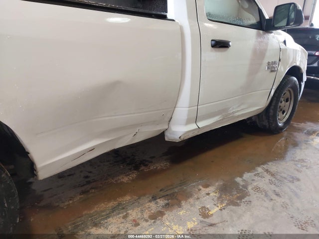 44469292 :رقم المزاد ، 3C6JR6DG1MG595339 vin ، 2021 Ram 1500 Classic Tradesman  4x2 8' Box مزاد بيع