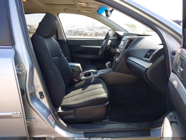 44469293 :رقم المزاد ، 4S4BRCGC2C3288005 vin ، 2012 Subaru Outback 2.5i Premium مزاد بيع