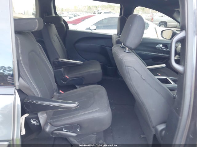 Продажа на аукционе авто 2019 Chrysler Pacifica Touring Plus, vin: 2C4RC1FG9KR575893, номер лота: 44469297
