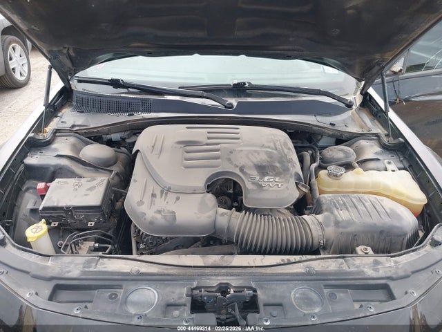 2019 CHRYSLER 300 2C3CCABG3KH682704 Photo 9