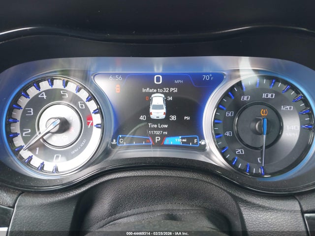 2019 CHRYSLER 300 2C3CCABG3KH682704 Photo 6