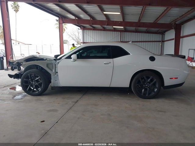2C3CDZAG8NH175640 Dodge Challenger Sxt
