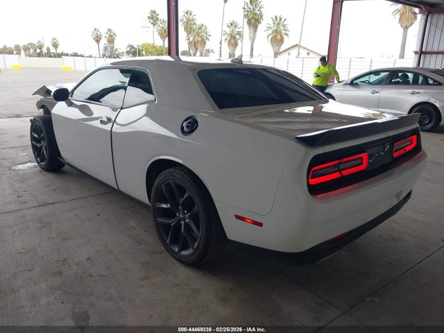 2C3CDZAG8NH175640 Dodge Challenger Sxt