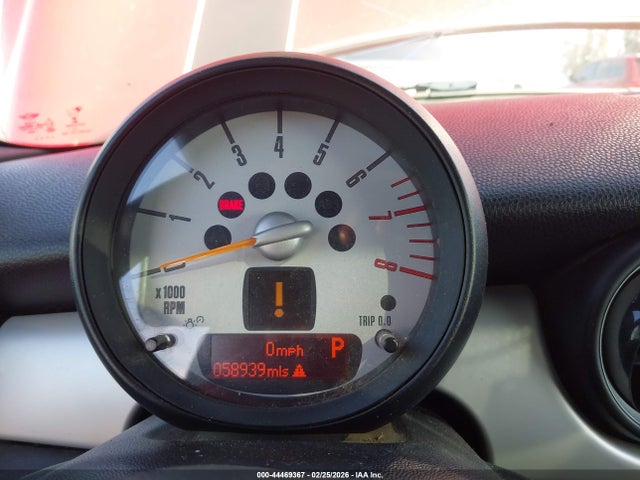 2014 MINI CLUBMAN WMWZF3C52ET492659 Photo 6