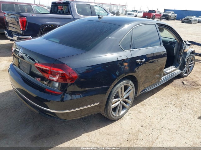 Продажа на аукционе авто 2018 Volkswagen Passat 2.0t R-line/2.0t S, vin: 1VWAA7A31JC015543, номер лота: 44469390