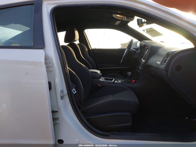 2C3CDXHG8KH608847 Dodge Charger Gt Rwd