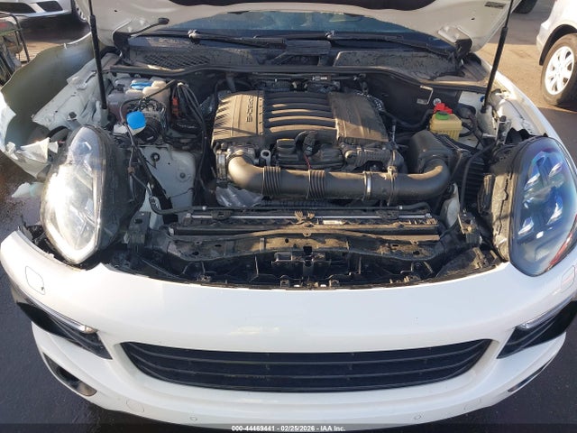 Porsche Cayenne Platinum Edition 2017 WP1AA2A21HKA91128 Image 10