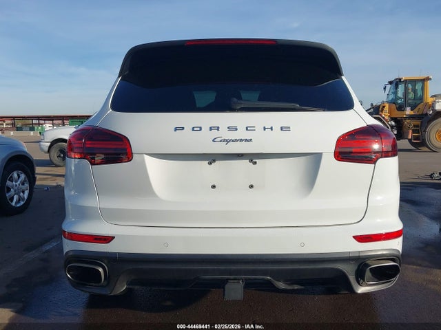 Porsche Cayenne Platinum Edition 2017 WP1AA2A21HKA91128 Image 16