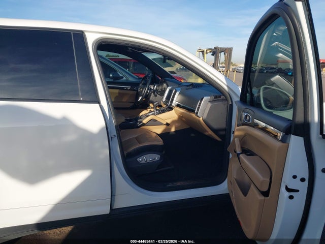 Porsche Cayenne Platinum Edition 2017 WP1AA2A21HKA91128 Image 5