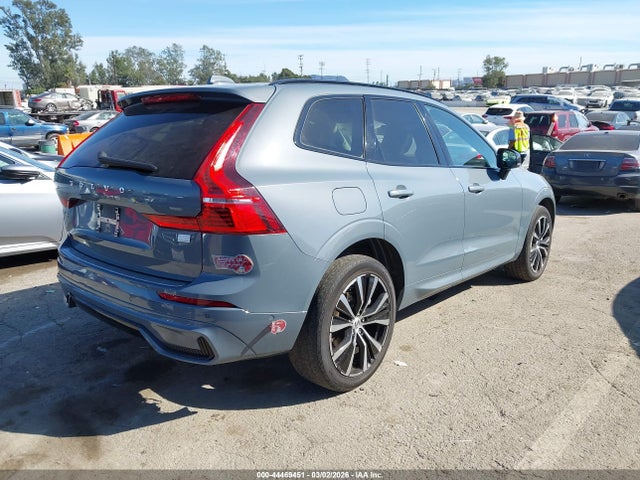 2023 VOLVO XC60 RECHARGE PLUG-IN HYBRID YV4H60DW4P1329852 Photo 3