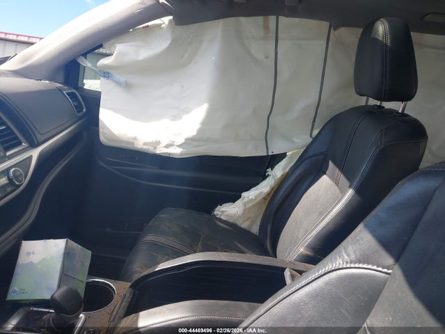 5TDKZRFH4HS514457 Toyota Highlander Se