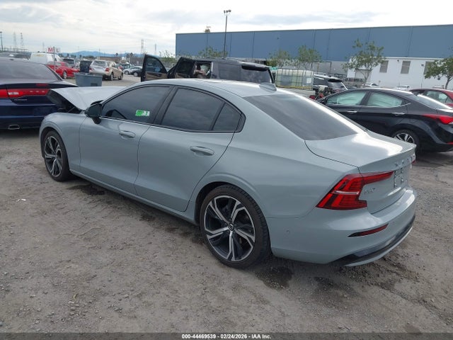 2024 VOLVO S60 7JRL12FL9RG281048 Photo 2