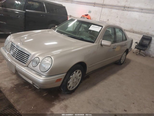 1999 MERCEDES-BENZ E 320 WDBJF82H3XX016262 Photo 1