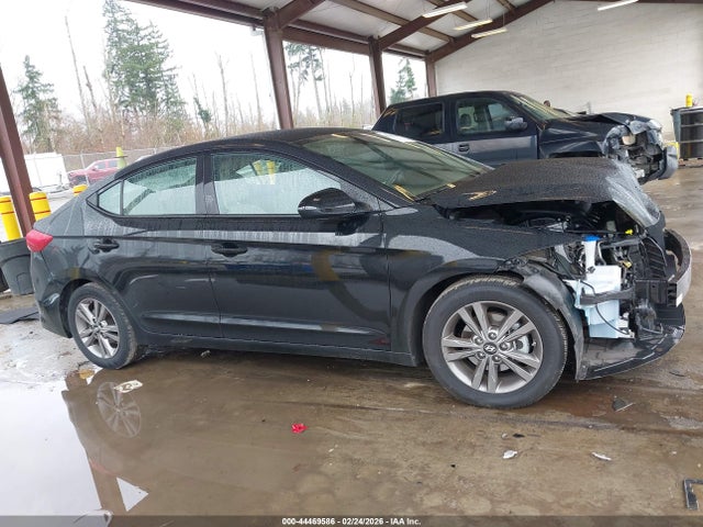 5NPD84LF7JH382694 Hyundai ELANTRA SEL