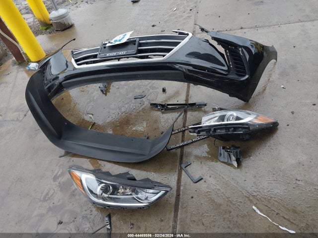 5NPD84LF7JH382694 Hyundai ELANTRA SEL