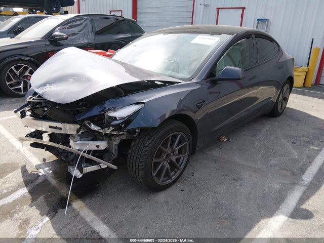 44469603 :رقم المزاد ، 5YJ3E1EA0NF352462 vin ، 2022 Tesla Model 3 Rear-wheel Drive مزاد بيع