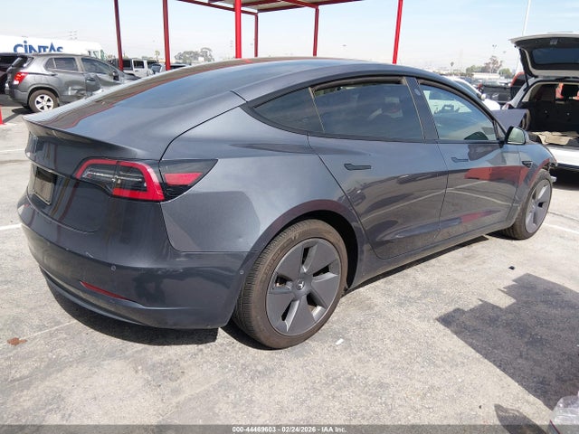 44469603 :رقم المزاد ، 5YJ3E1EA0NF352462 vin ، 2022 Tesla Model 3 Rear-wheel Drive مزاد بيع