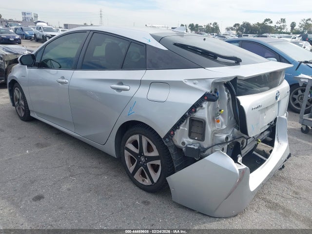JTDKARFU0H3043994 Toyota Prius Three Touring