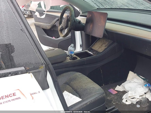 2023 TESLA MODEL Y 7SAYGDEF2PF759623 Photo 5