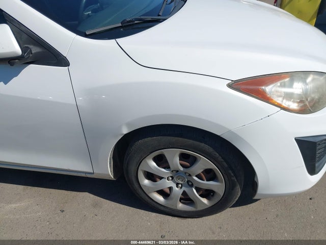 2011 Mazda Mazda3 I Sport მანქანა იყიდება აუქციონზე, vin: JM1BL1UG5B1389468, აუქციონის ნომერი: 44469621