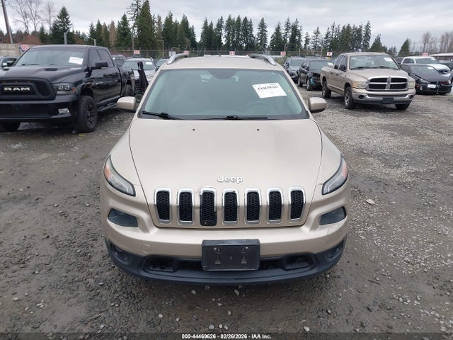 1C4PJLCS7EW297203 Jeep Cherokee Latitude