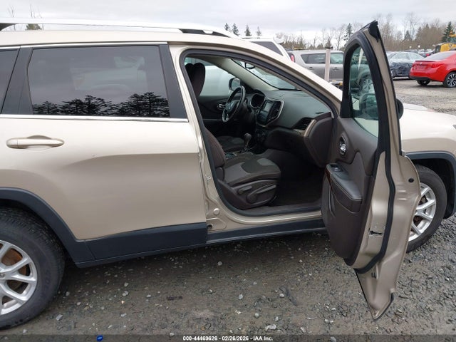 1C4PJLCS7EW297203 Jeep Cherokee Latitude